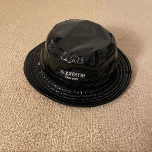 Supreme FW19 shiny nylon crusher